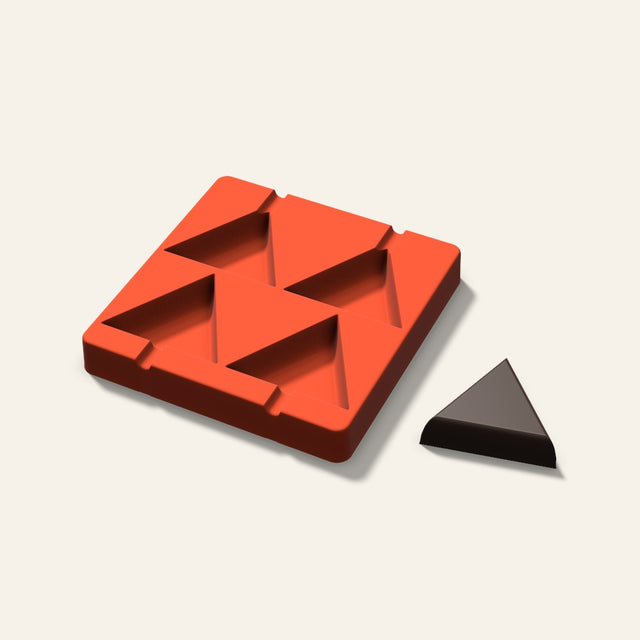 Triangle Cakesicle Mold, 3 Inch, 4 Cavity, 3D render