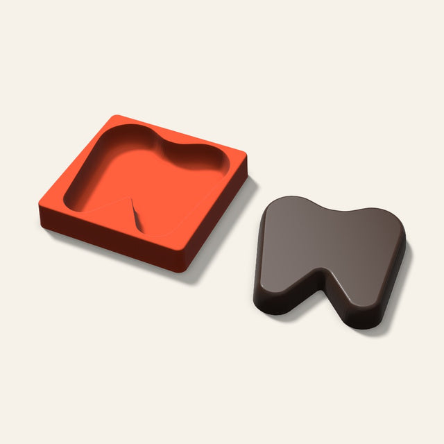 Giant Tooth Mold, 6 Inch, 3D render