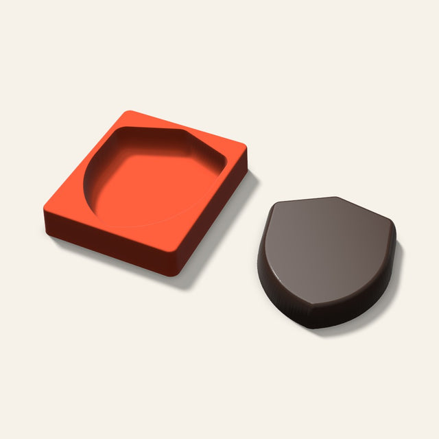 Giant Shield Mold, 6 Inch, 3D render